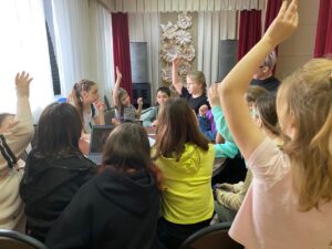 Подробнее о статье Викторина «Я живу в России» прошла в ДК Ровестик, м.о. Чехов